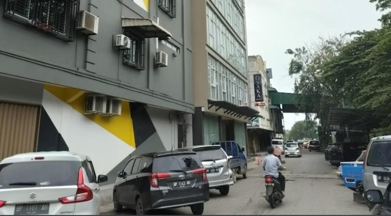 Osaka Hotel Batam Nagoya Exterior photo