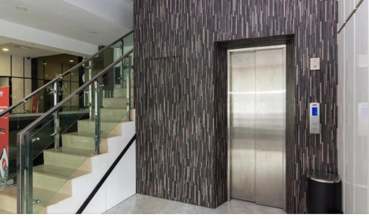 Osaka Hotel Batam Nagoya Exterior photo
