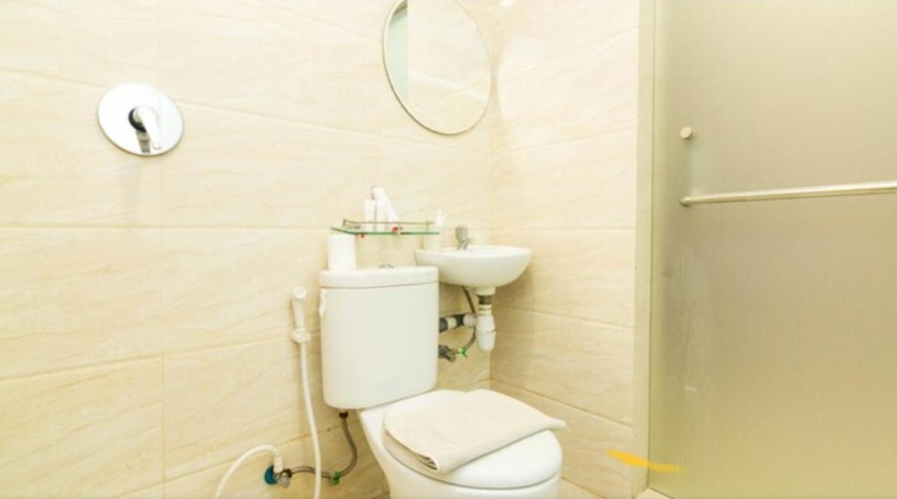 Osaka Hotel Batam Nagoya Exterior photo