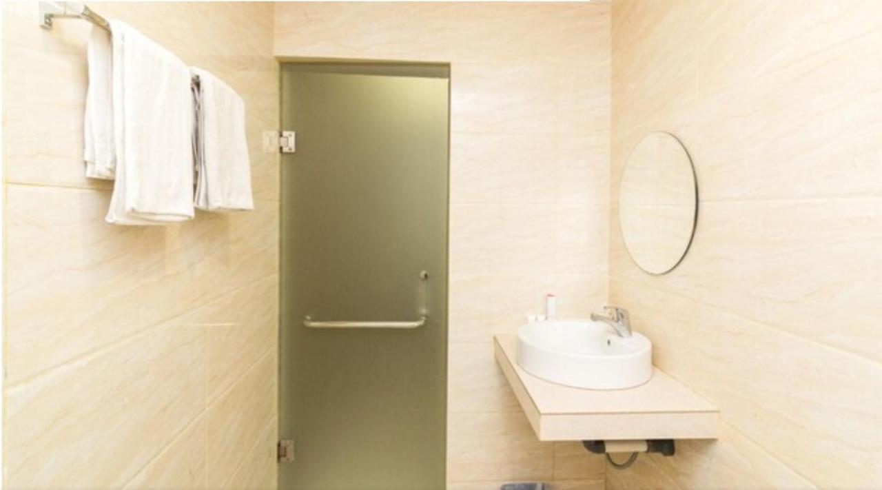 Osaka Hotel Batam Nagoya Exterior photo